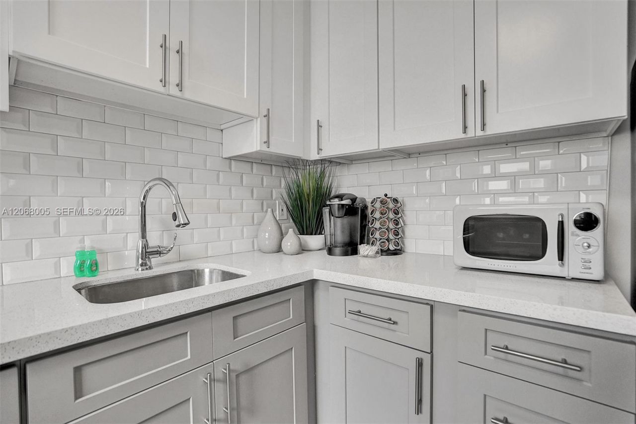 1430 16th St, Unit 1, Miami Beach, FL 33139 Photo