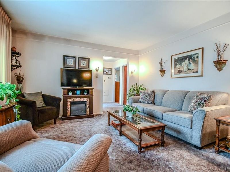 432 Dundee Circle, Dayton, OH 45431 Photo 2