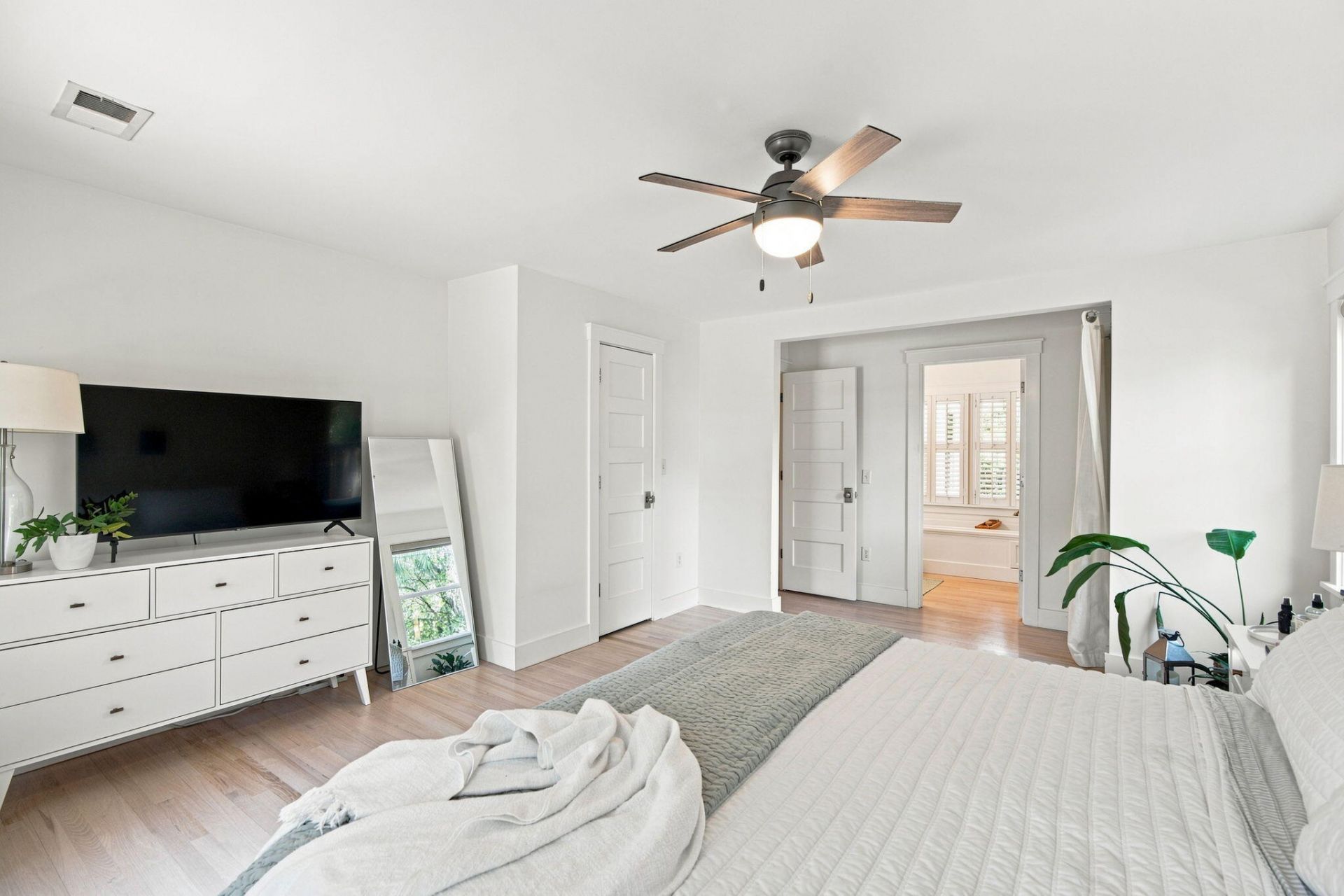 37 32nd Avenue Photo 30