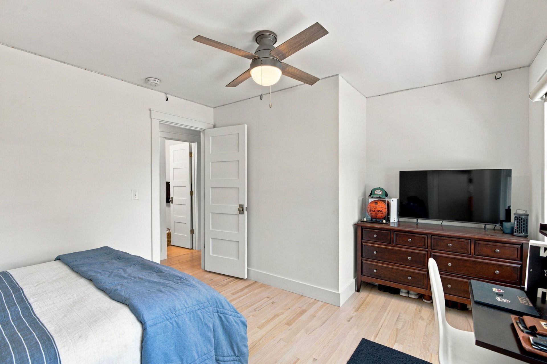 37 32nd Avenue Photo 38