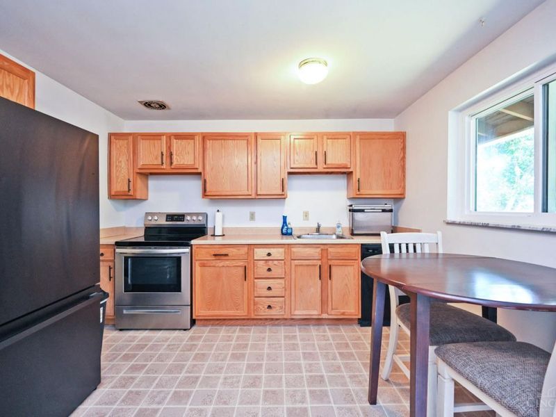 9232 Coogan Drive, Colerain Township, OH 45231 Photo 9