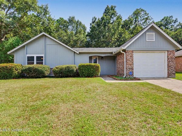 15509 Lyda Steen Drive, Biloxi, MS 39532
