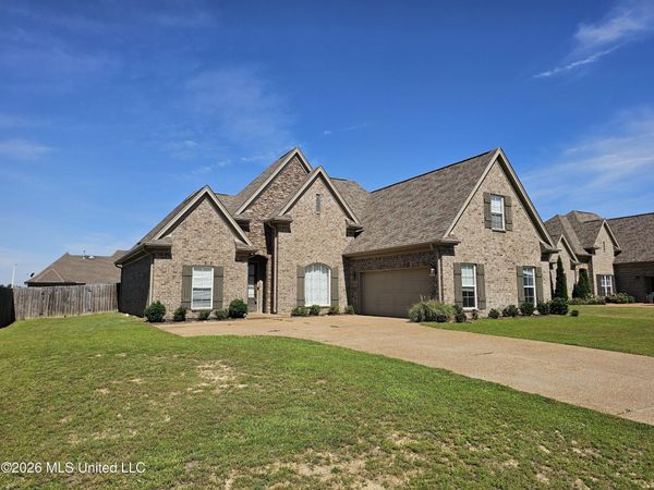 4139 E Vineyard Drive, Southaven, MS 38672