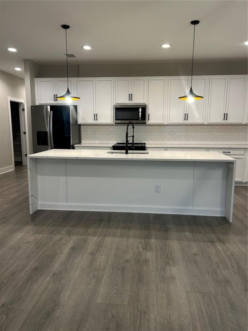 2556 13th Avenue N, Saint Petersburg, FL 33713 Photo