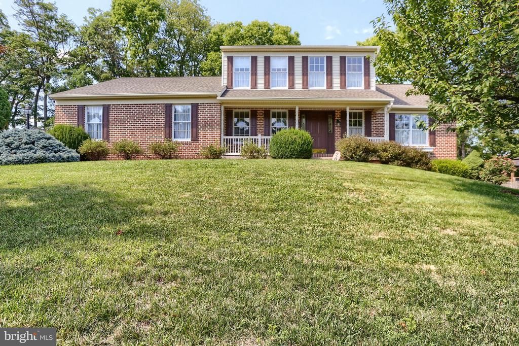 20 OAK HILL DRIVE , ETTERS, PA 17319