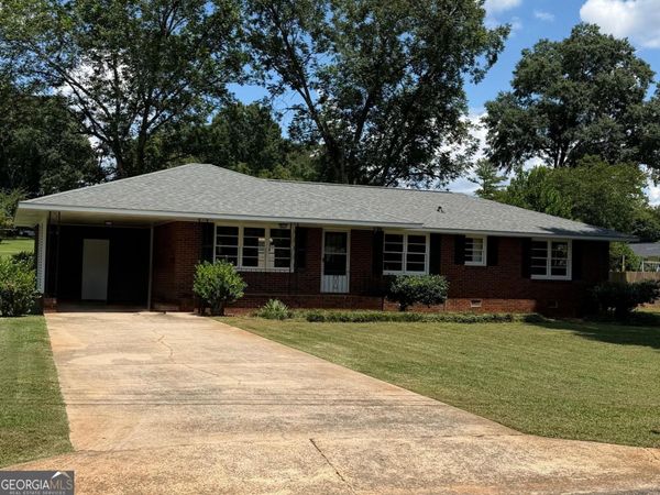 41 Larkwood Circle, Cartersville, GA 30120