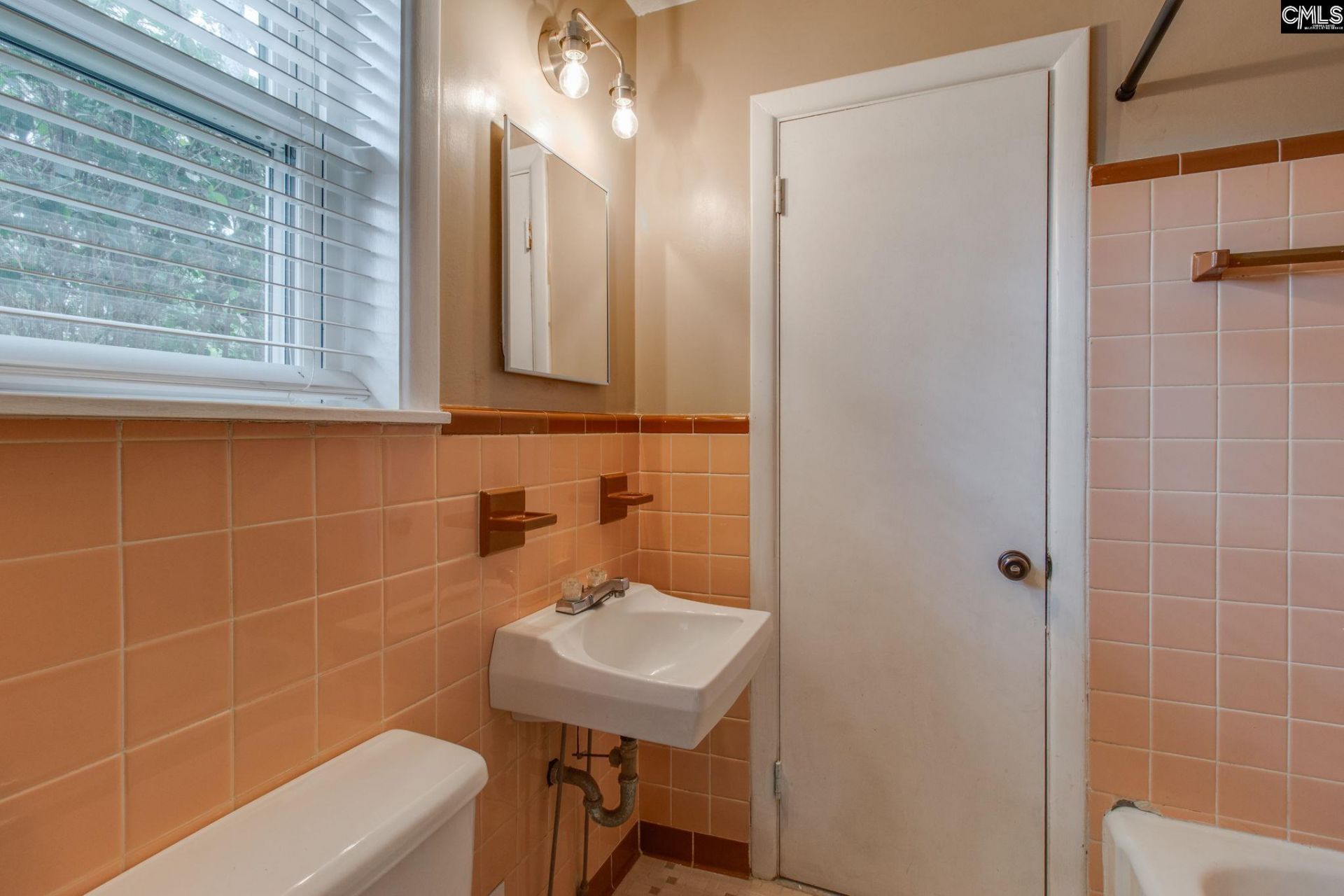 6627 Formosa Drive Photo 33