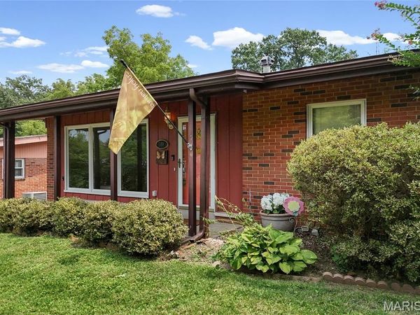 508 Crestvale Drive, St Louis, MO 63119