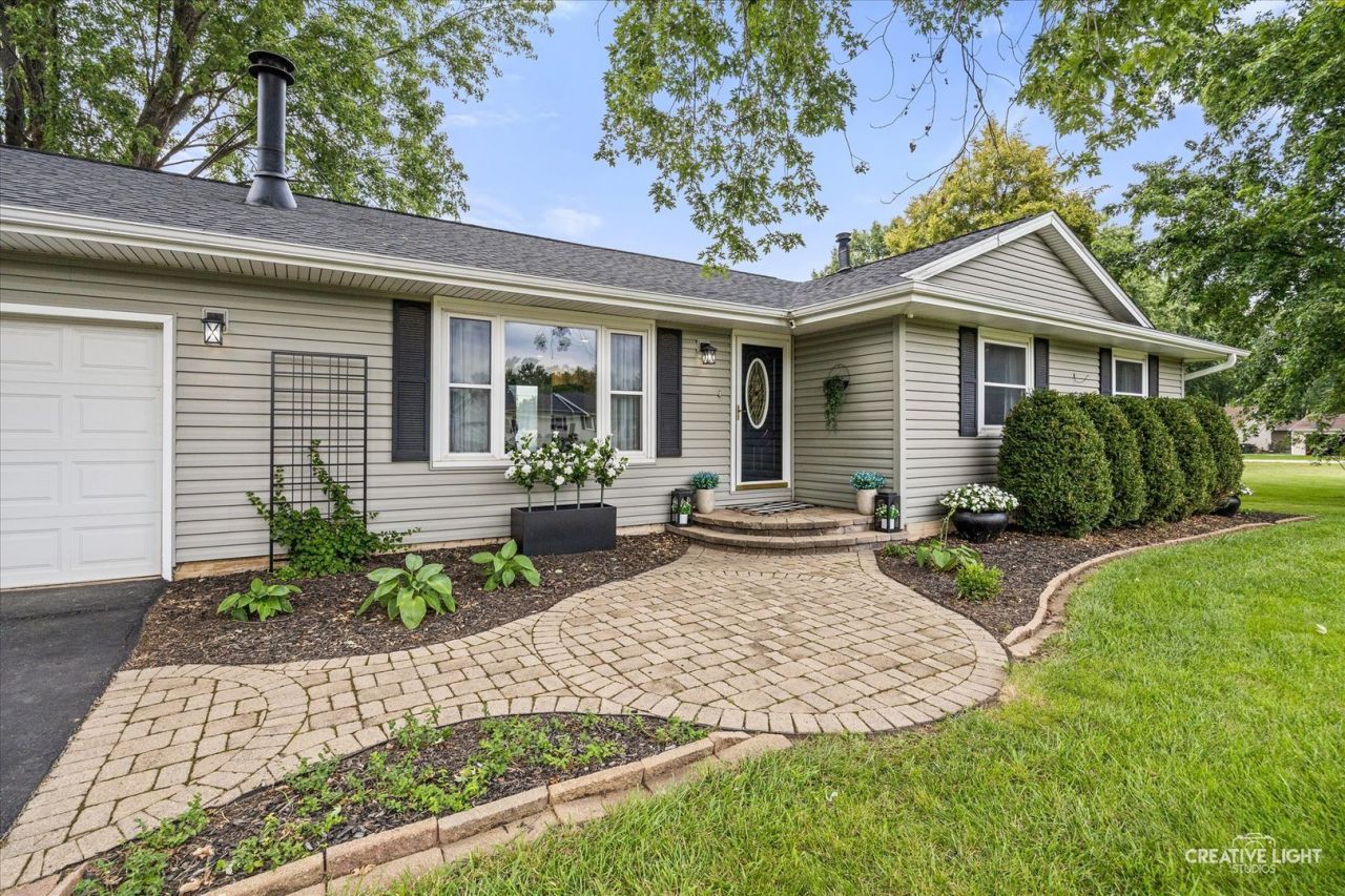 1750 Suzy Street, Lake Holiday, IL 60548 Main Photo