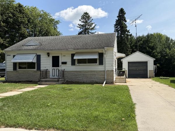 2332 Van Buren STREET, New Holstein, WI 53061