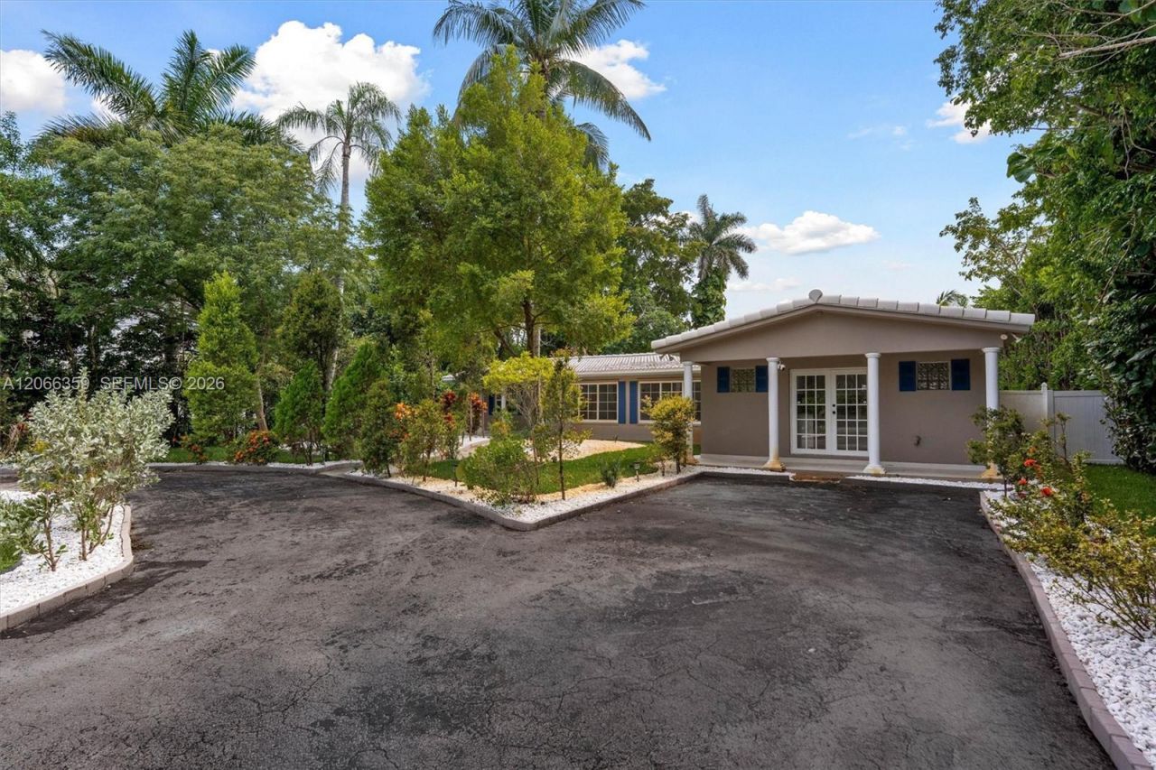 11770 Griffing Blvd, Biscayne Park, FL 33161 Photo