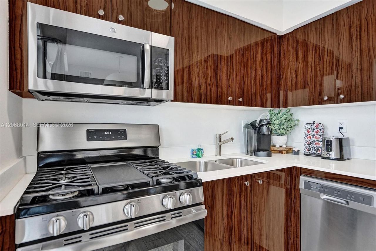 1415 16th St, Unit 2, Miami Beach, FL 33139 Photo