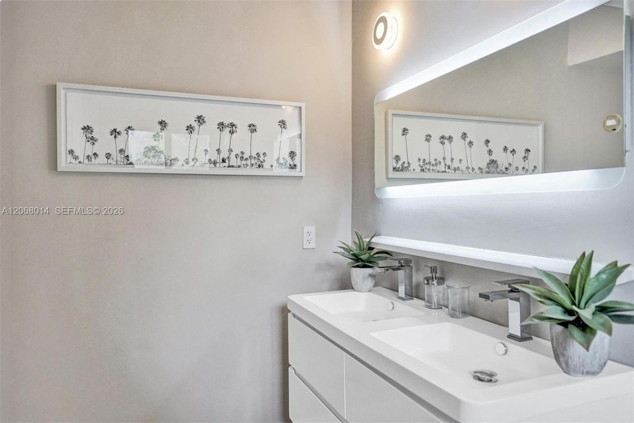1415 16th St, Unit 2, Miami Beach, FL 33139 Photo