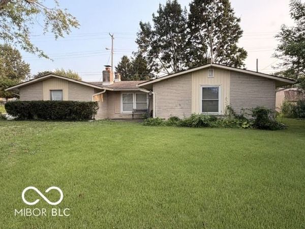 722 Howard Road, Greenwood, IN 46142