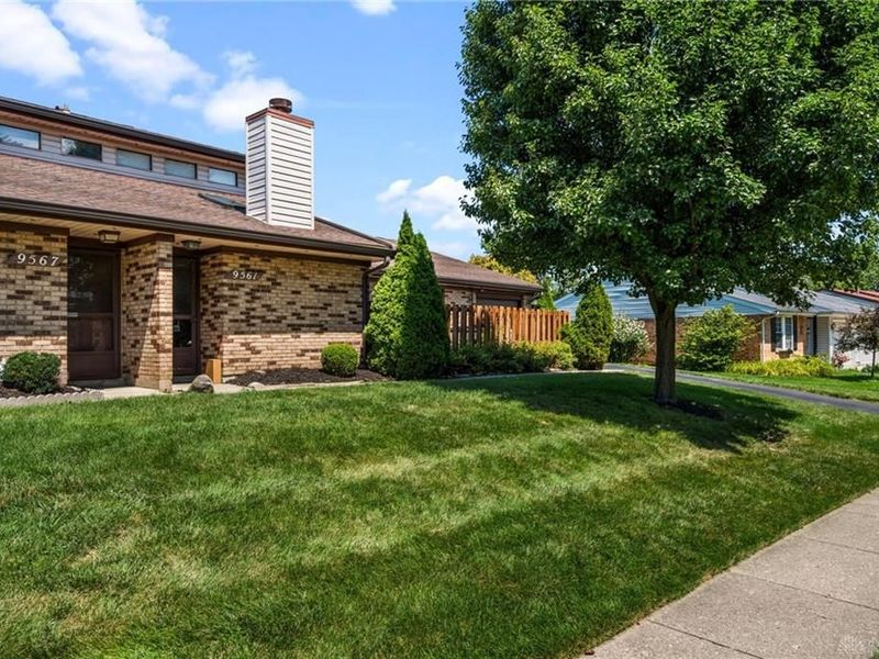 9561 Arboridge Lane, Miamisburg, OH 45342 Photo 3