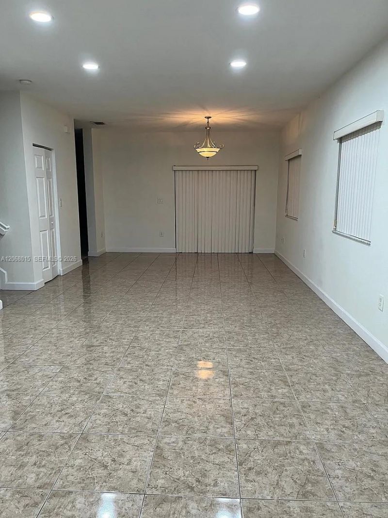 350 NE 31st Ter, Homestead, FL 33033 Photo