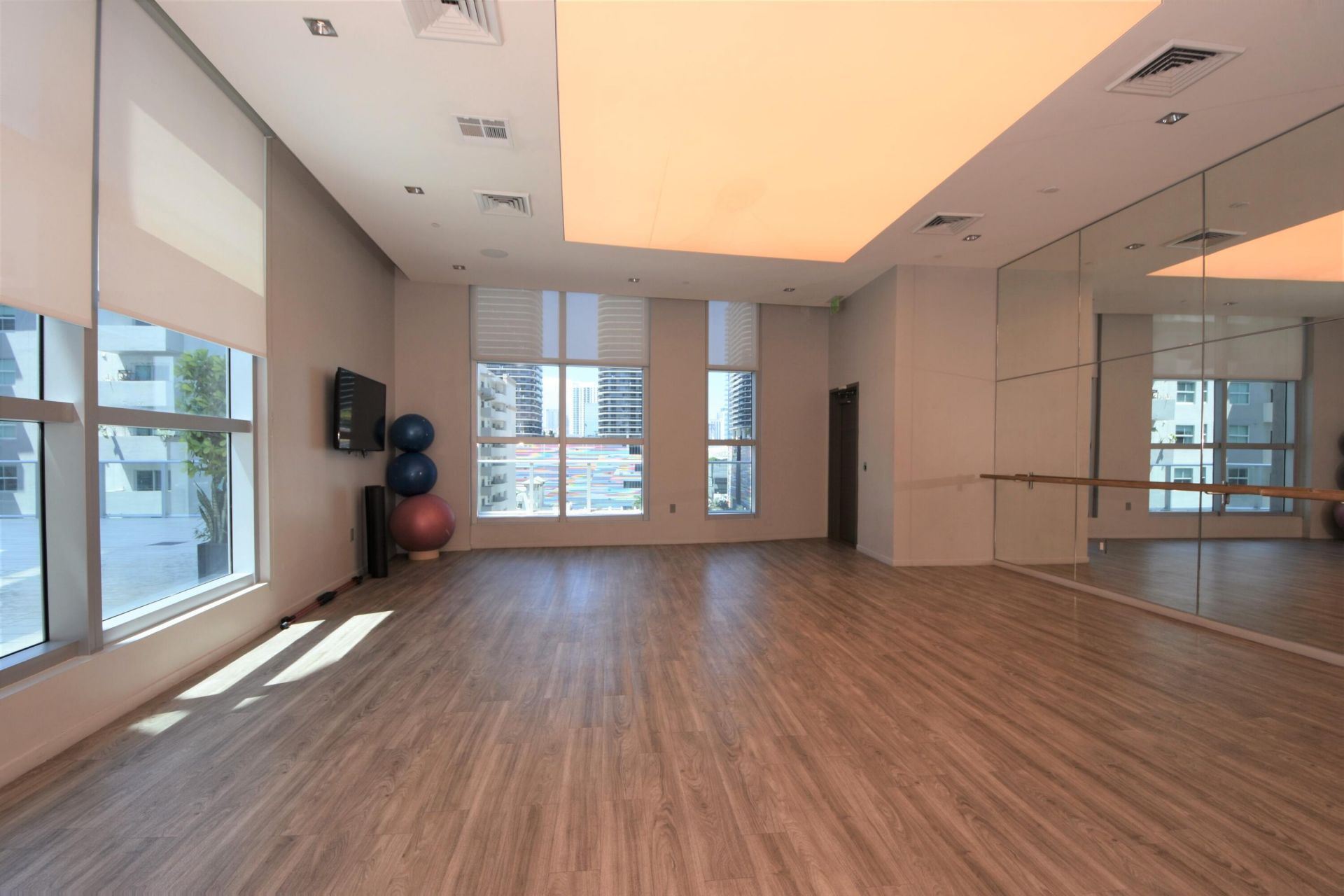 1100 S Miami Avenue, Unit 2106, Miami, FL 33130 Photo