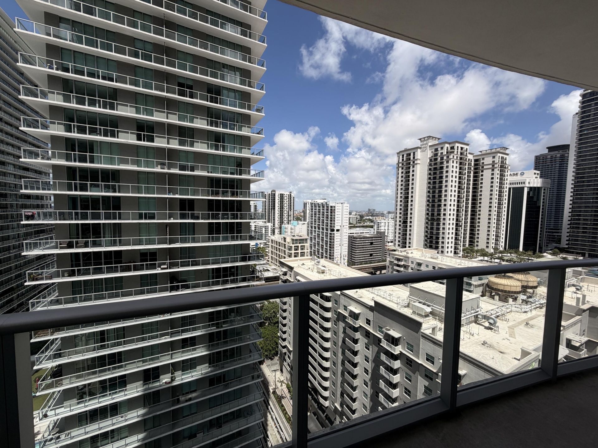 1100 S Miami Avenue, Unit 2106, Miami, FL 33130 Photo