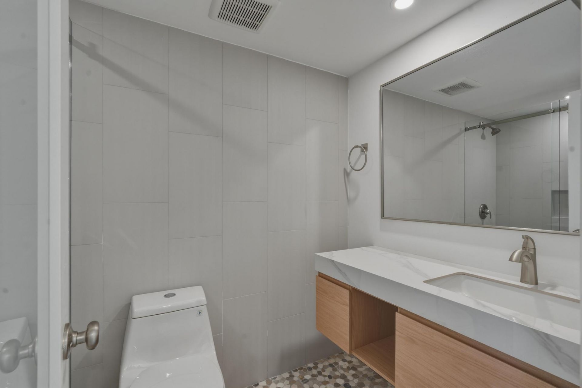 700 Pine Drive, Unit 105, Pompano Beach, FL 33060 Photo