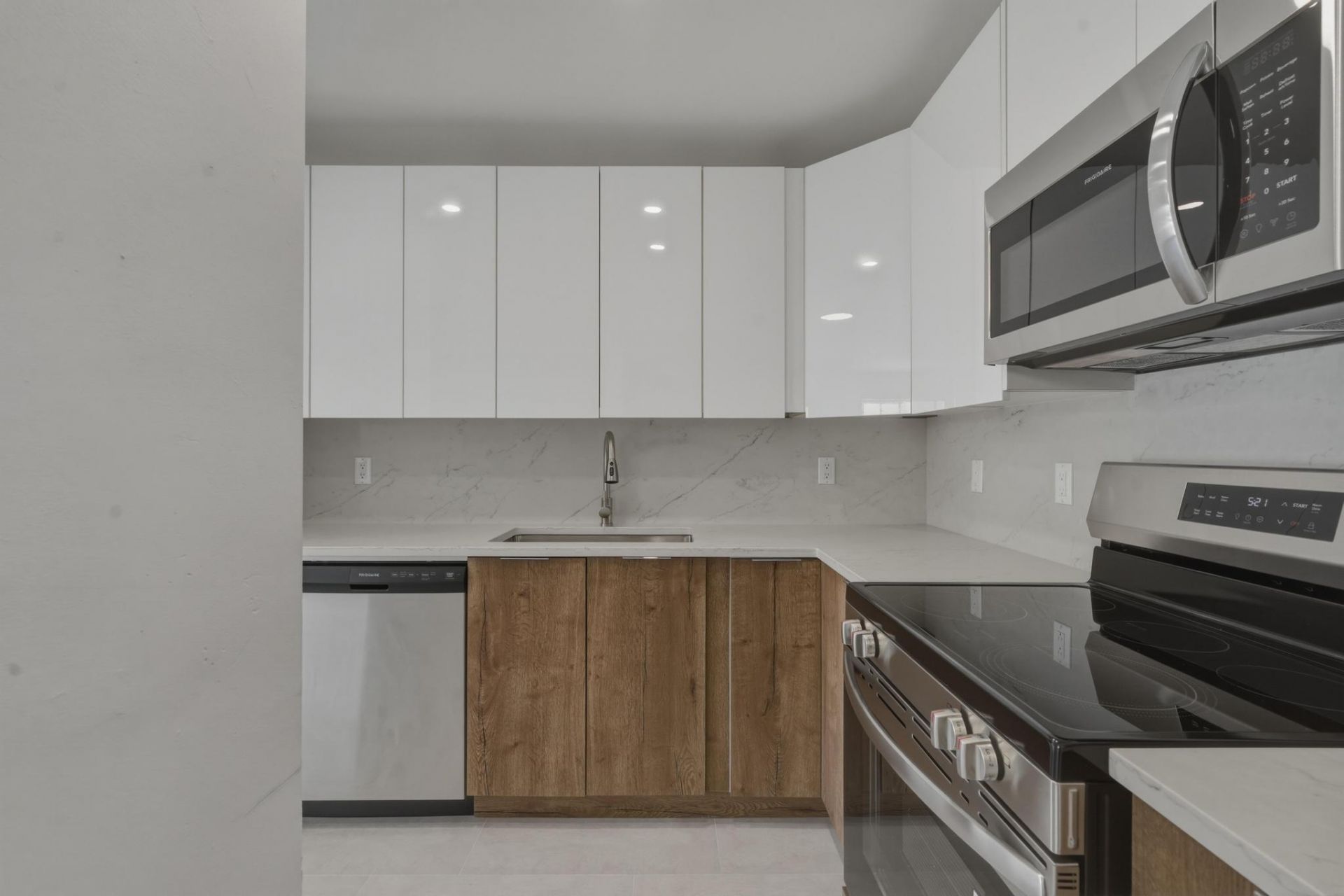 700 Pine Drive, Unit 105, Pompano Beach, FL 33060 Photo