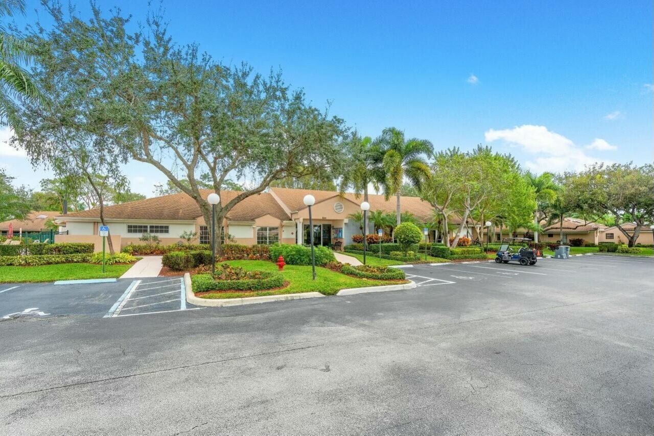 8271 Sun Lake Drive, Boca Raton, FL 33496 Photo