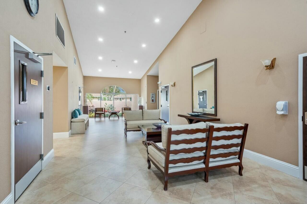 8271 Sun Lake Drive, Boca Raton, FL 33496 Photo