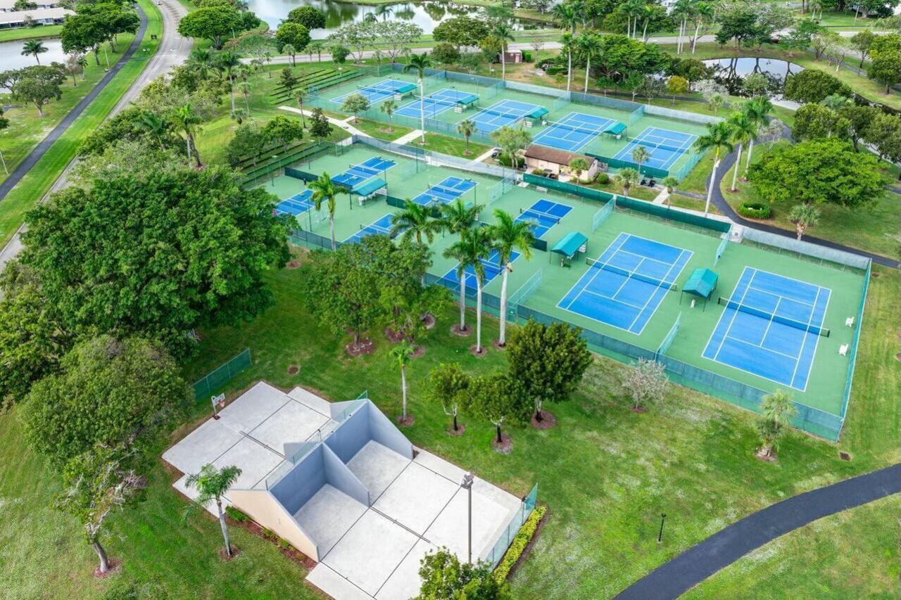 8271 Sun Lake Drive, Boca Raton, FL 33496 Photo