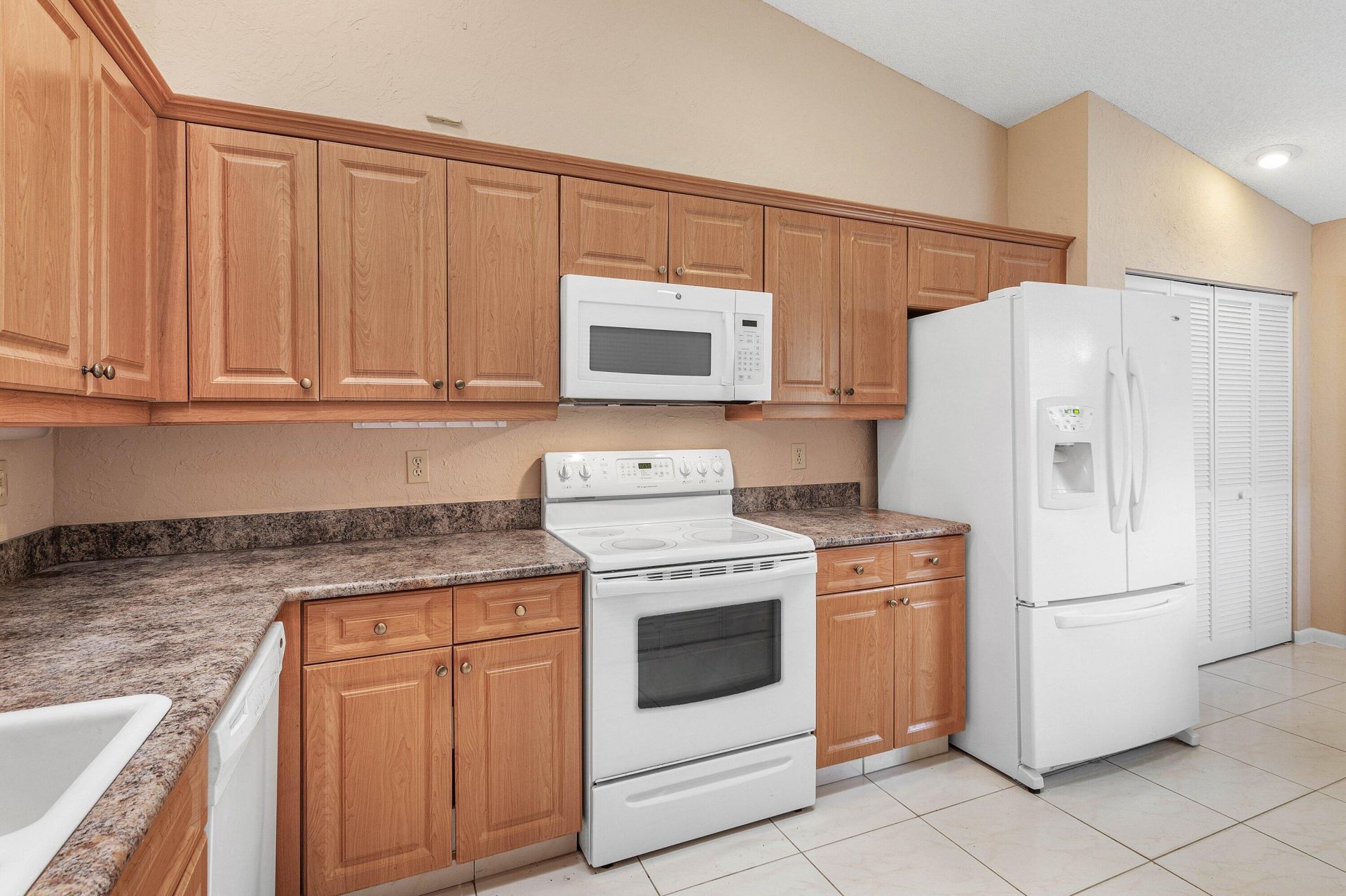 8271 Sun Lake Drive, Boca Raton, FL 33496 Photo