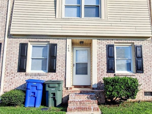 406 Kirkcaldy Court, Fayetteville, NC 28314