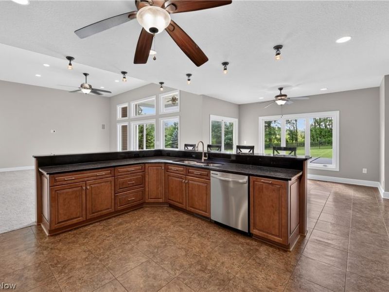 4066 Knollbrook Drive, Norton, OH 44203 Photo 12
