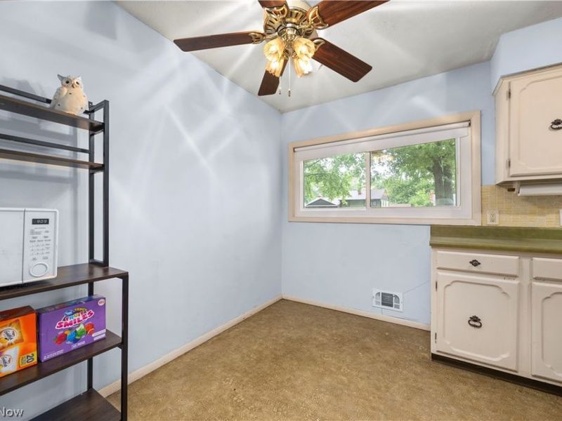 5817 Calamie Drive , Parma Heights, OH 44130 Photo 5