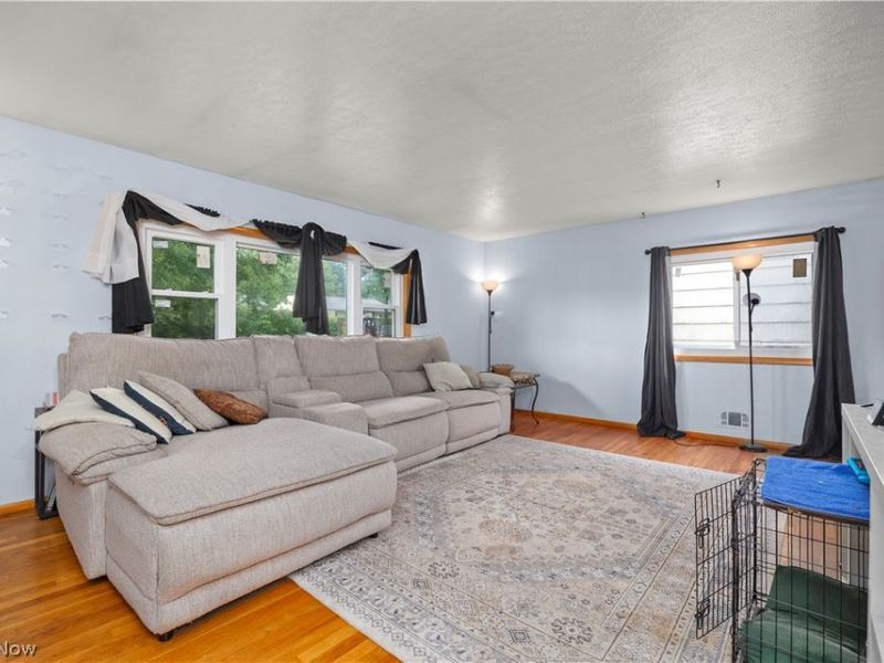 5817 Calamie Drive , Parma Heights, OH 44130 Photo 7