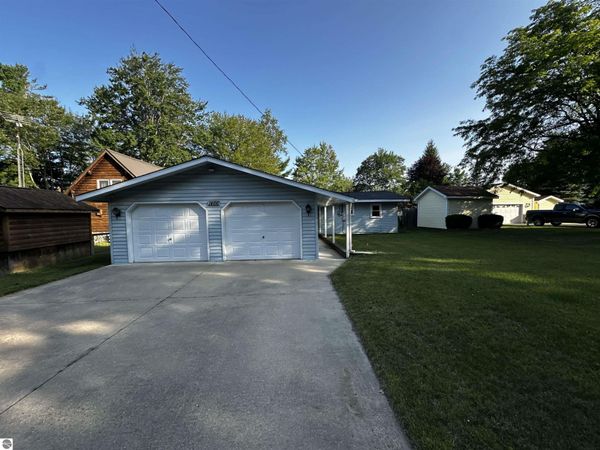 1466 Lake James Drive, Prudenville, MI 48651