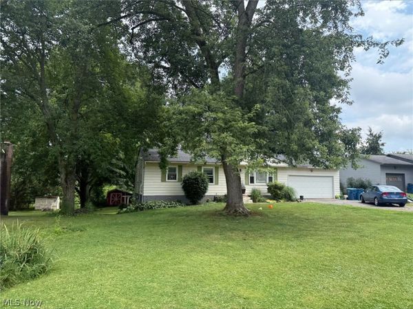 2847 Carillon Drive , Norton, OH 44203