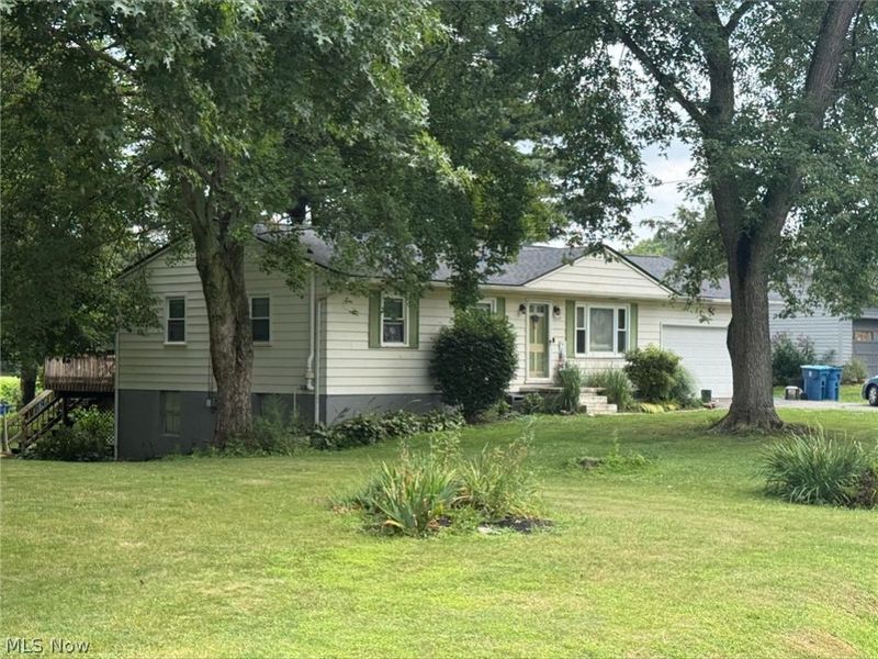 2847 Carillon Drive , Norton, OH 44203 Photo 3