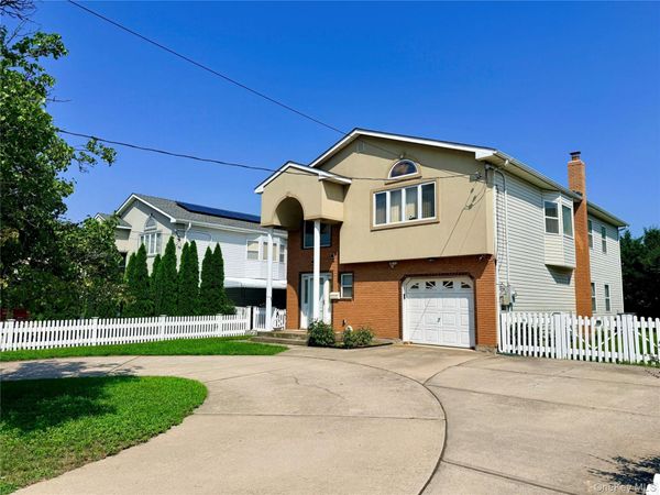 2929 Rockaway Avenue, Oceanside, NY 11572