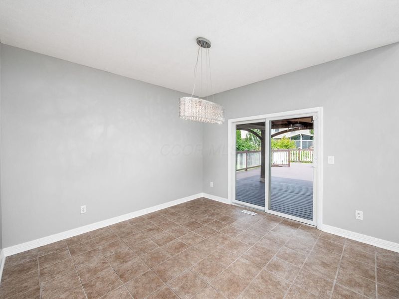604 Kentucky Circle , Marysville, OH 43040 Photo 12