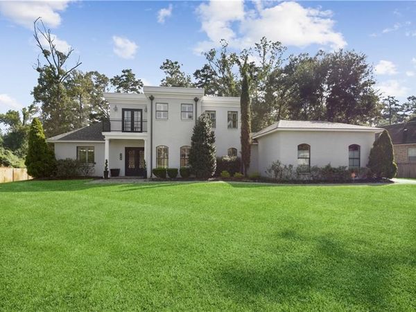 348 SANDY BROOK Circle, Madisonville, LA 70447