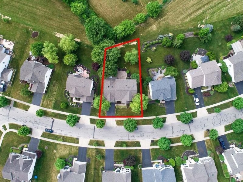 7492 Fairfield Lakes Drive , Powell, OH 43065 Photo 5