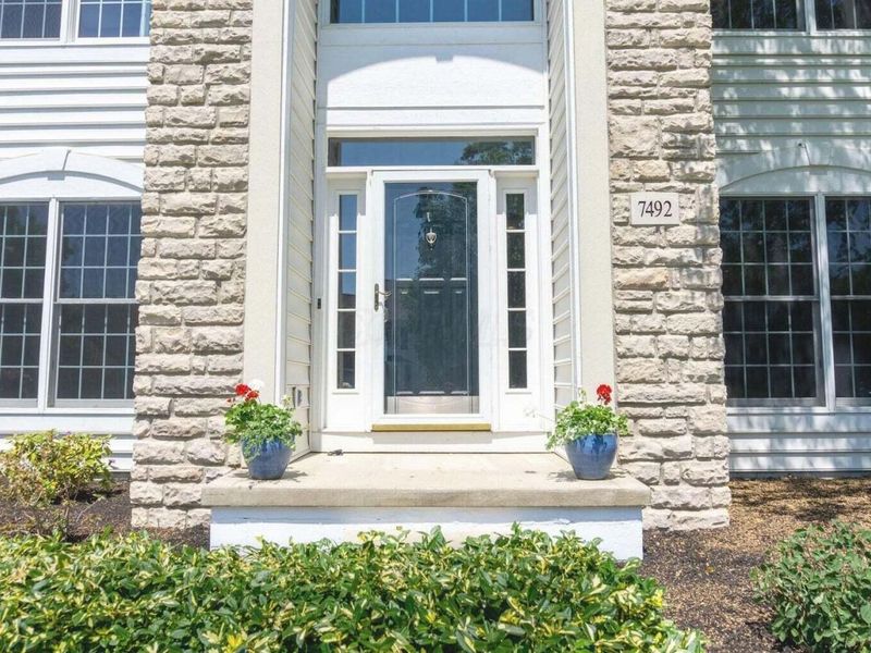 7492 Fairfield Lakes Drive , Powell, OH 43065 Photo 8
