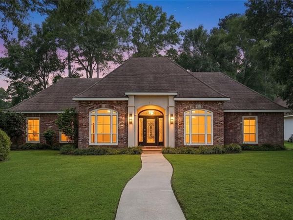 123 FONTAINBLEAU Drive, Mandeville, LA 70471