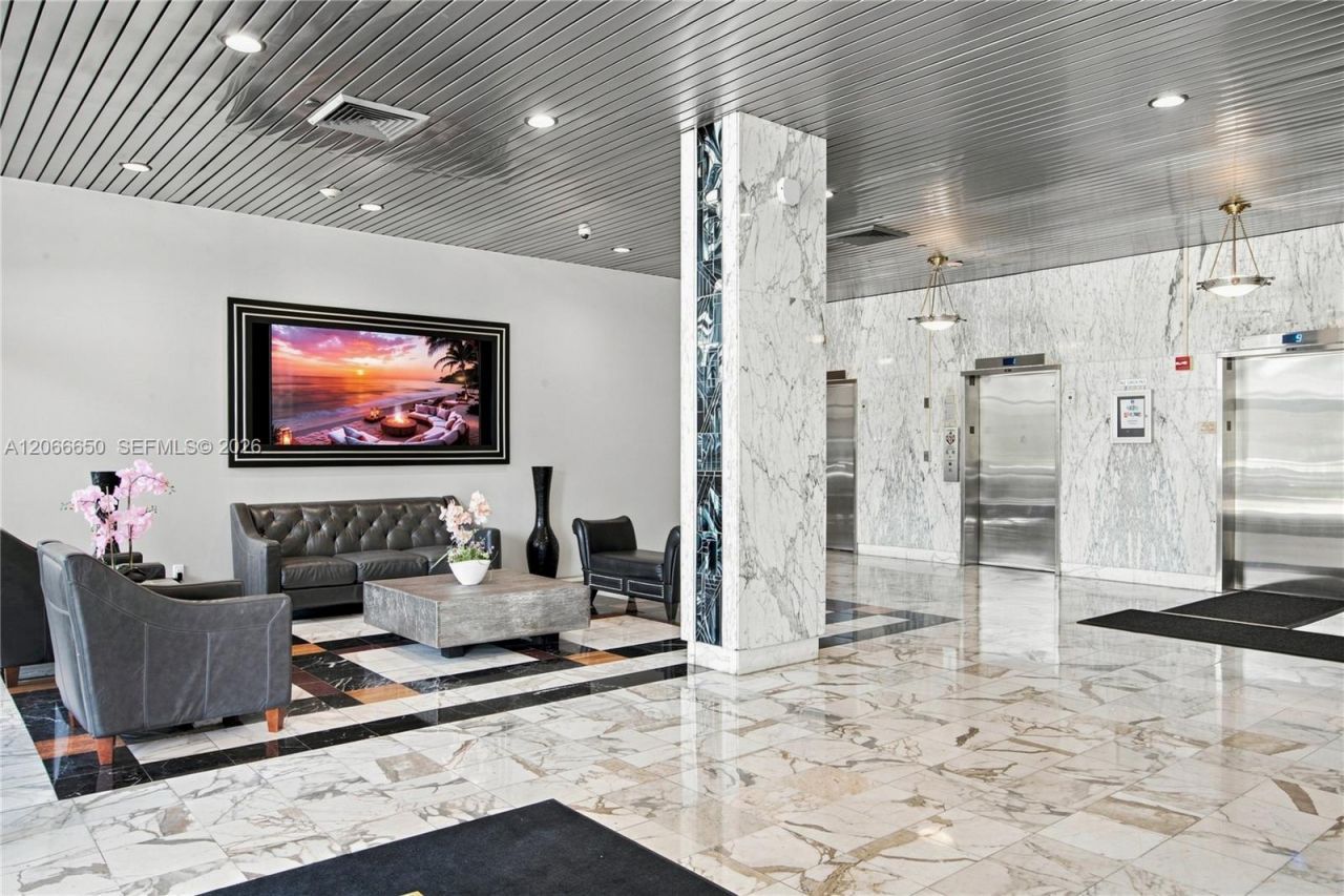 3675 N Country Club Dr , Unit 401, Aventura, FL 33180 Photo