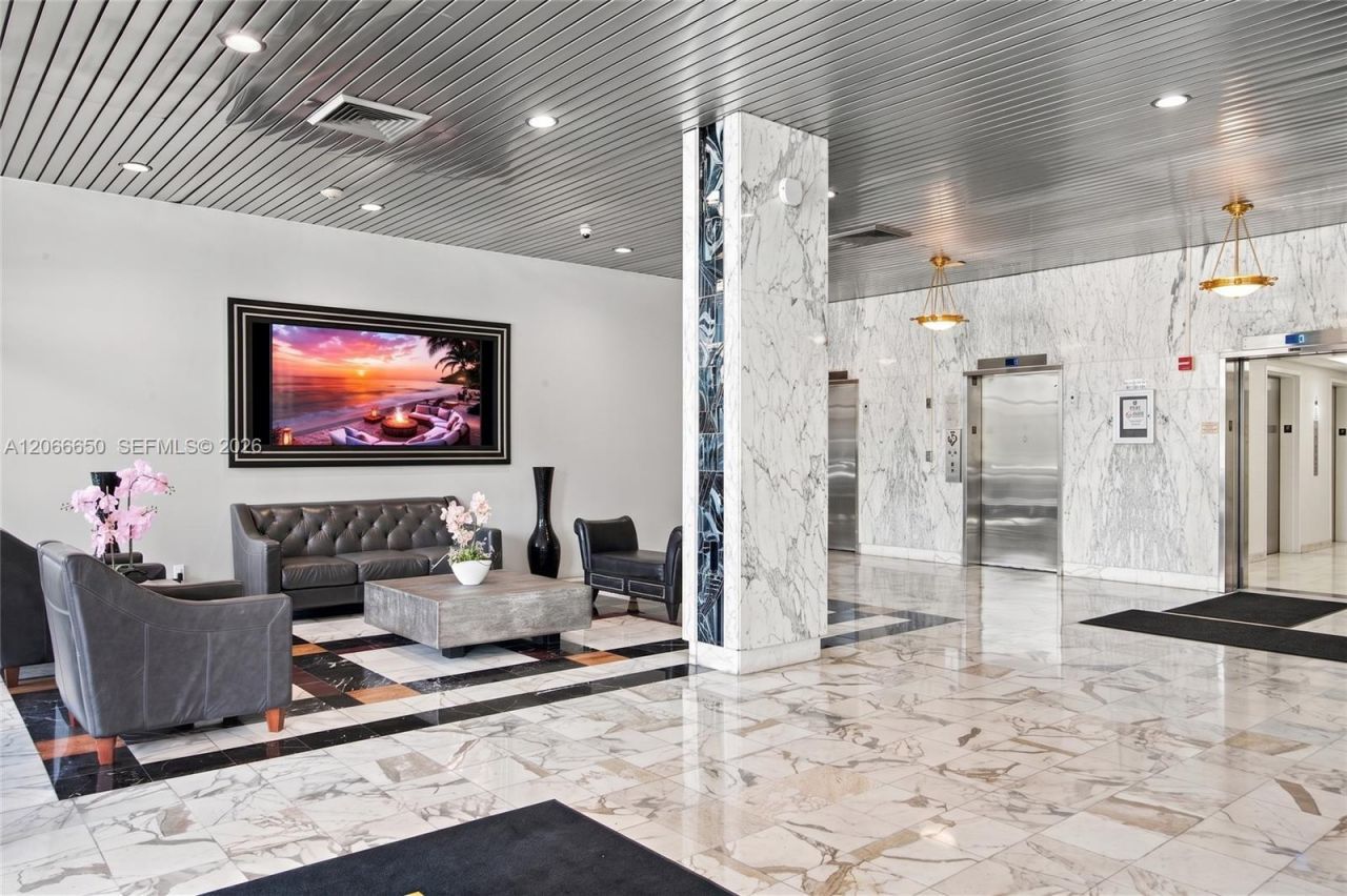 3675 N Country Club Dr , Unit 401, Aventura, FL 33180 Photo