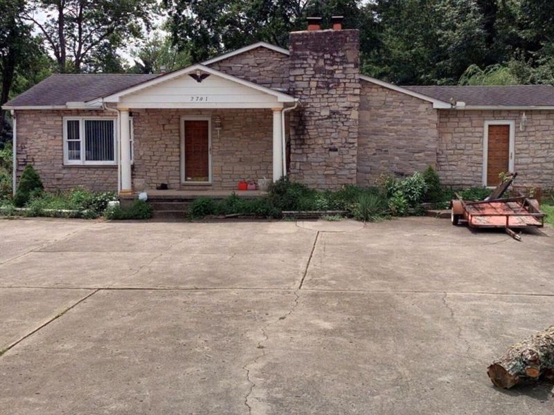 2781 Innis Road , Columbus, OH 43224 Photo 2