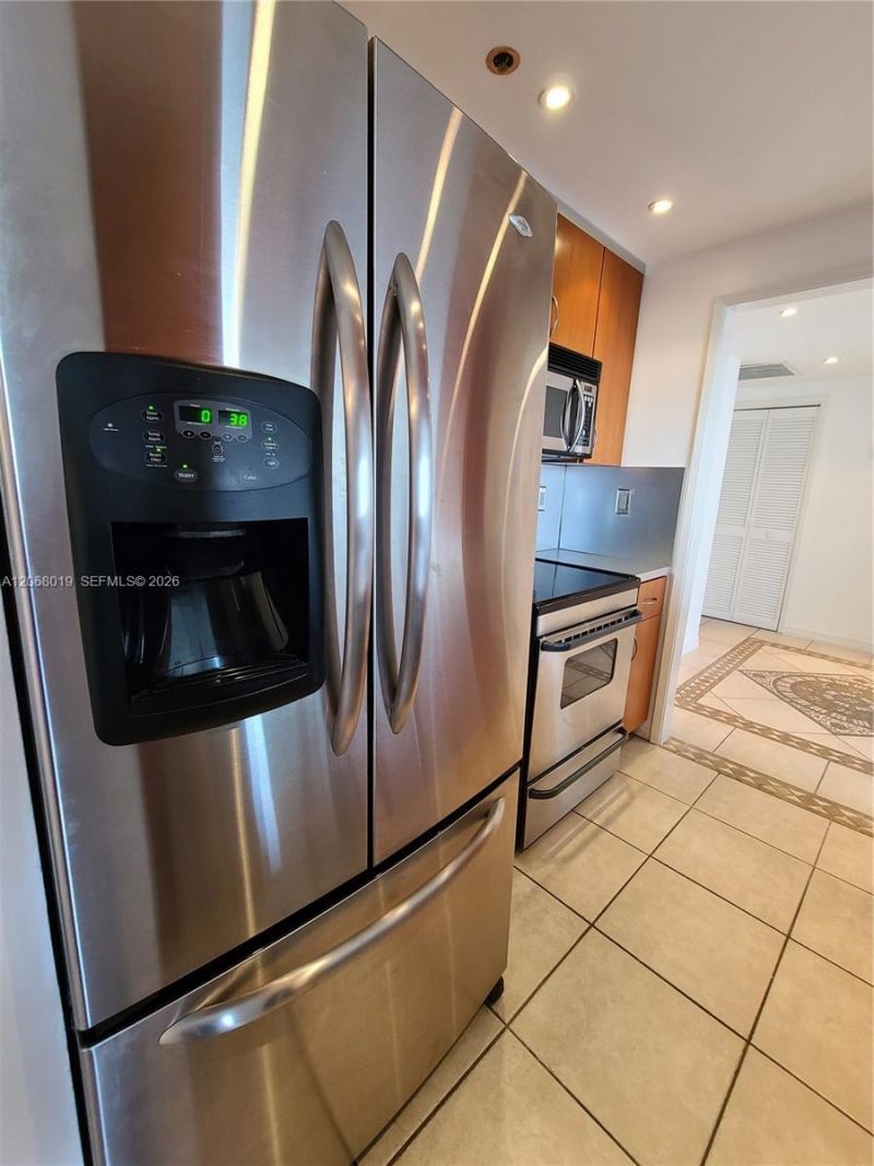 1581 Brickell Ave 2- Prking, Unit 1907, Miami, FL 33129 Photo
