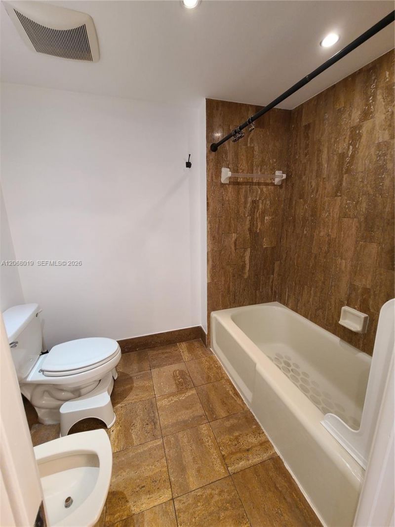 1581 Brickell Ave 2- Prking, Unit 1907, Miami, FL 33129 Photo