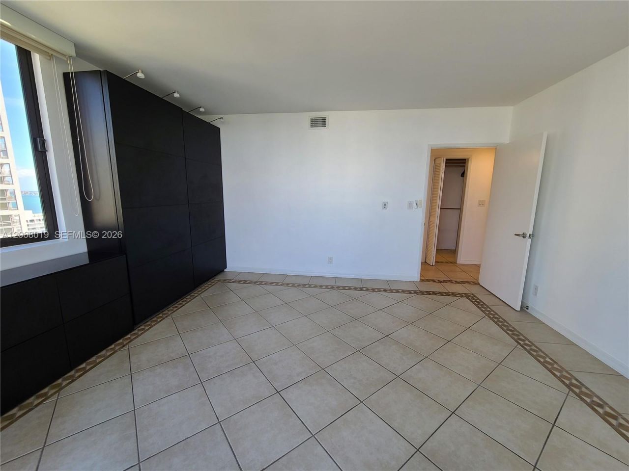 1581 Brickell Ave 2- Prking, Unit 1907, Miami, FL 33129 Photo