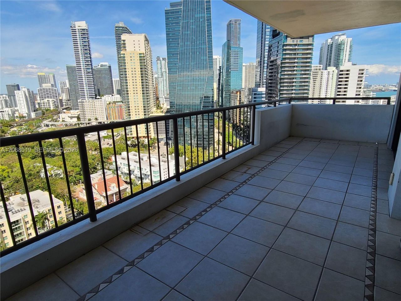 1581 Brickell Ave 2- Prking, Unit 1907, Miami, FL 33129 Photo