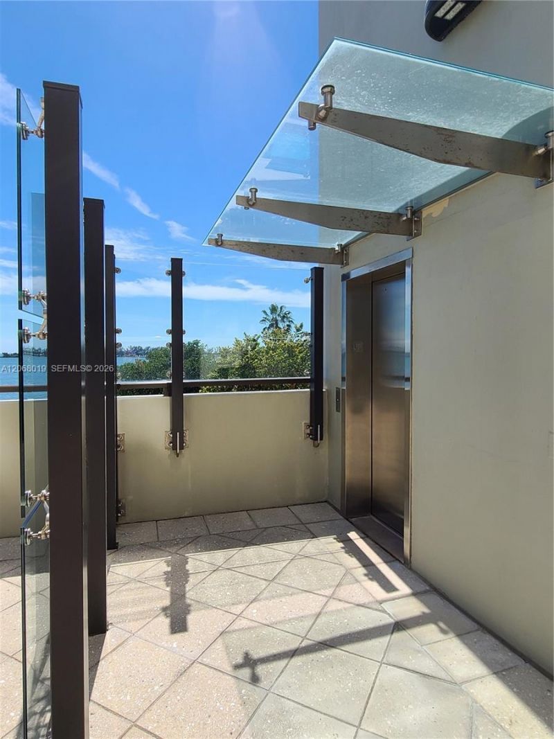 1581 Brickell Ave 2- Prking, Unit 1907, Miami, FL 33129 Photo