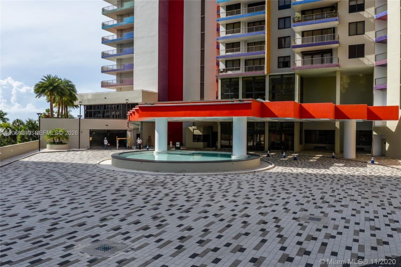 1581 Brickell Ave 2- Prking, Unit 1907, Miami, FL 33129 Photo